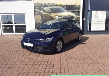 Volkswagen Golf VIII Hatchback 1.5 TSI EVO 130KM 2021 Volkswagen Golf EVO Life 1.5 TSI 130KM Czujniki Tempomat LED Clima ASO