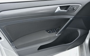 Volkswagen Golf VII e-Golf Facelifting Electro 136KM 2018 Volkswagen Golf 136 KM FULL LED Nawigacja Serwisowany Zarejestrowany 136KM, zdjęcie 23