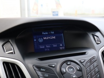 Ford Focus III Hatchback 5d facelifting 1.0 EcoBoost 100KM 2014 Ford Focus 1.0 EcoBoost, Navi, Klima, Tempomat, zdjęcie 17