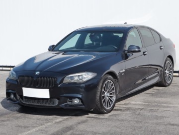 BMW Seria 5 F10-F11 Limuzyna Facelifting 525d 218KM 2014 BMW 5 525d xDrive, Salon Polska, Serwis ASO, zdjęcie 1