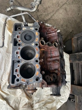 BLOK MOTORU CITROEN C5 III 2.7 HDI V6 UHZ 10TRD1