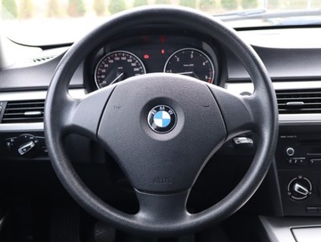 BMW Seria 3 E90-91-92-93 Touring E91 2.0 316d 115KM 2011 BMW 3 316 d, Klima, Parktronic,ALU, zdjęcie 15