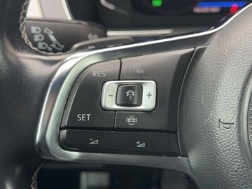 Volkswagen Arteon Fastback 2.0 TSI 190KM 2020 Volkswagen Arteon TSI 190KM R-Line AppConnect FVAT23 KAMERY 360 DSG, zdjęcie 17