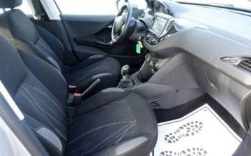 Peugeot 208 I Hatchback 3d 1.2 VTI 82KM 2013 Peugeot 208 1.2 VTI 82KM Klimatyzacja Tablet Nierowna praca silnika Pali J, zdjęcie 10