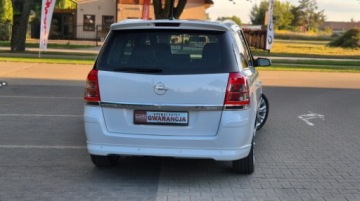 Opel Zafira B 1.9 CDTI ECOTEC 150KM 2010 Opel Zafira B 1.9 cdti 150ps OPC Line 7-os lift Xenon skory Efektowna !, zdjęcie 3