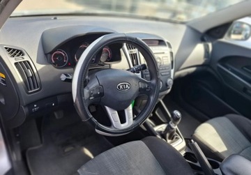 Kia Ceed I SW Facelifting 1.6 CRDi WGT 90KM 2010 Kia Ceed Super stan 1.6 Diesel 90KM, zdjęcie 6