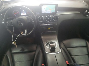 Mercedes GLC C253 2019 Mercedes-Benz GLC 2019 MERCEDES-BENZ GLC COUPE 300 4MATIC 2.0 Benzyna 255KM, zdjęcie 8