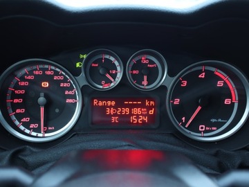 Alfa Romeo MiTo Hatchback 3d 1.3 JTDM-2 95KM 2010 Alfa Romeo MiTo 1.3 JTDM, Klima, zdjęcie 10