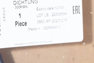 AUDI TT PŘEDNÍ LEVÝ TĚSNĚNÍ DVEŘE GUM. NOVÁ ORIGINÁLNÍ 8S8831708B