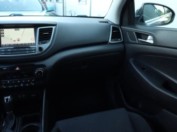 Hyundai Tucson III SUV 1.7 CRDi 141KM 2017 Hyundai Tucson 1.7 CRDi, Automat, Navi, Klima, zdjęcie 7