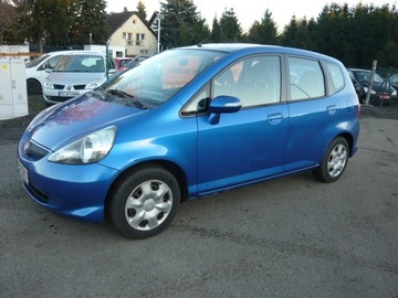 Honda Jazz II 1.4 83KM 2007 Honda Jazz 1.3 83 KM , niski przebieg , ekonomiczne , BEZAWARYJNE, zdjęcie 3