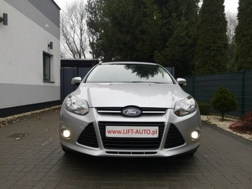 Ford Focus III Hatchback 5d 1.0 EcoBoost 125KM 2012 Ford Focus 1.0 12v 125KM Klimatr Navi ALU Isofix, zdjęcie 1