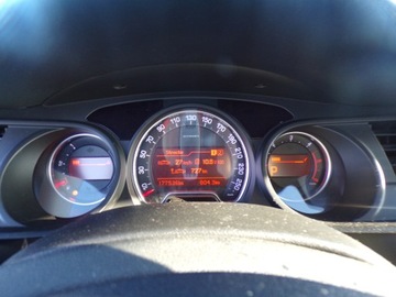 Citroen C5 III Sedan 2.0 HDi FAP 136KM 2008 Citroen C5 2.0 HDI Auto Sprowa .zarejestrowane ., zdjęcie 14