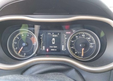 Jeep Cherokee V 2018 Jeep Cherokee LATITUDE, V6, od ubezpieczalni 3.2 Benzyna 275KM, zdjęcie 12