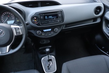 Toyota Yaris III Hatchback 5d Facelifting 2017 1.5 Hybrid 100KM 2020 Toyota Yaris 1.5 Hybrid, Salon Polska, zdjęcie 7