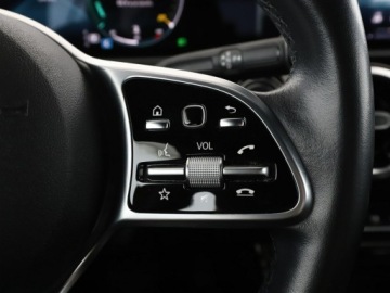 Mercedes Klasa A W177/V177 Hatchback 2.0 220 190KM 2018 Mercedes A 220 automat full LED półskóra duże, zdjęcie 29