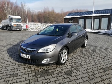 Opel Astra J Hatchback 5d 1.7 CDTI ECOTEC 110KM 2010 Opel Astra J 1.7 ECO TECH 110 PS, zdjęcie 14