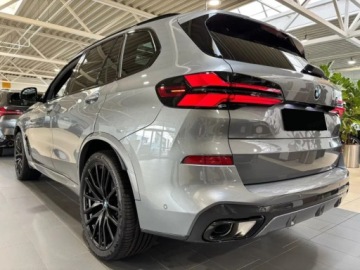 BMW X5 G05 SUV Facelifting 3.0 30d 298KM 2025 BMW X5 xDrive30d Sport Suv 3.0 (298KM) 2025, zdjęcie 1
