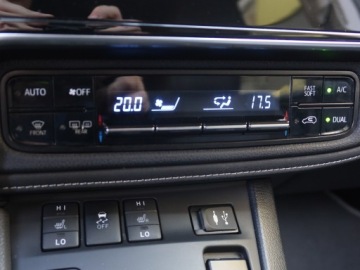 Toyota Auris II Touring Sports Facelifting 1.8 Hybrid 136KM 2017 Toyota Auris Hybrid, Salon Polska, Serwis ASO, zdjęcie 11