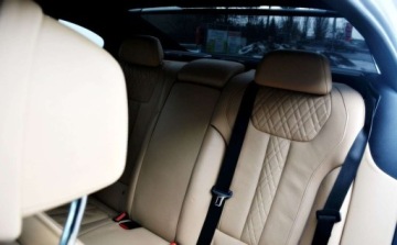 BMW Seria 7 G11-G12 Sedan Facelifting 4.4 750i 530KM 2020 BMW Seria 7 M-Pakiet X-Drive Maly przebieg, Bogata wersja wyposazenia,, zdjęcie 27