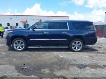 Cadillac Escalade III 2019 Cadillac Escalade Esv Premium Luxury 2019 6.2l 6.2 Benzyna 420KM, zdjęcie 2