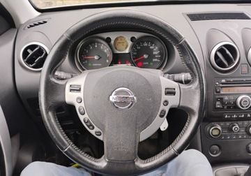 Nissan Qashqai I Crossover 1.6 115KM 2007 Nissan Qashqai 2007r, 1.6 Benzyna. Lekko uszkodzony prawy tyl. Jezdzi., zdjęcie 10
