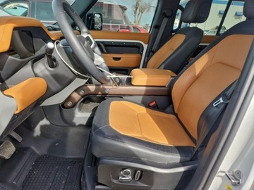 Land Rover Defender IV (L663) 2024 Land Rover Defender 130 X-Dynamic Se 2024 3.0 Benzyna 395KM, zdjęcie 7