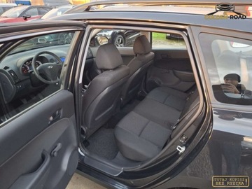 Hyundai i30 I CW Facelifting 1.4 DOHC 109KM 2011 Hyundai i30 1,4 benz klima elektryka wspomaganie oplacony 1.4 Benzyna, zdjęcie 10