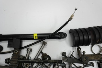 YAMAHA FZS FAZER 600 00-01 БОЛТЫ ВИНТЫ