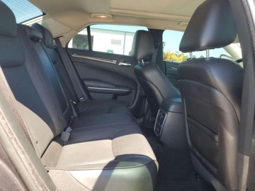 Chrysler 300C II 2022 Chrysler 300 Touring L 2022 3.6l 3.6 Benzyna 292KM, zdjęcie 10