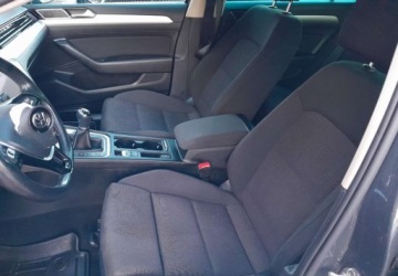 Volkswagen Passat B8 Variant 2.0 TDI BlueMotion SCR 150KM 2019 Volkswagen Passat Cena Brutto 2.0 Diesel 150KM, zdjęcie 8