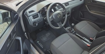 Skoda Rapid II Spaceback 1.2 TSI 105KM 2014 Skoda RAPID 1,2 benzyna 105 KM klima zarejestrowany 121 tys km 1.2 Benzyna, zdjęcie 5