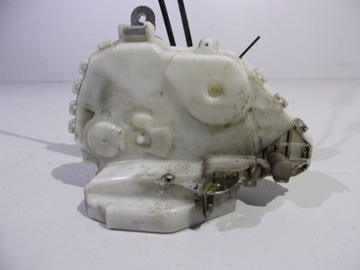 Honda Civic VIII 5D HB zamek drzwi prawy przedni