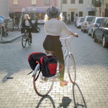 Двусторонняя сумка для велосипеда The Frame для задней части багажника.