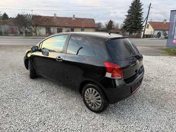 Toyota Yaris II Hatchback 5d 1.0 VVT-i 69KM 2009 TOYOTA YARIS Stan perfekcyjny 2009 1.0 Beznyna Tylko 134Tys Km Serwis, zdjęcie 21