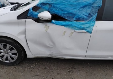 Peugeot 208 I 2016 Peugeot 208 2016r, 1.2 Benzyna. Uszkodzony lewy bok. Jezdzi. 1.2 Benzyna, zdjęcie 17