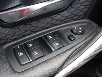 BMW Seria 3 F30-F31-F34 Touring Facelifting 1.5 318i 136KM 2017 BMW 3 318 i, Salon Polska, Automat, Navi, Klima, zdjęcie 14