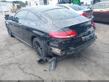 Mercedes Klasa C W205 2018 Mercedes-Benz Klasa C 2018 MERCEDES-BENZ C 300 4MATIC 2.0 Benzyna 241KM, zdjęcie 3