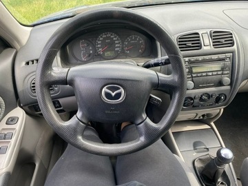 Mazda 323 VI S 1.6 16V 98KM 2001 Mazda 323F Sprawna klimatyzacja -1.6 Benzyna 2001r, zdjęcie 4