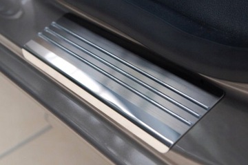 VRSTVA  PRAHU LIŠTA PRAHY VW VOLKSWAGEN AMAROK