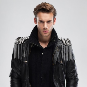 РОЗЕТКА, ЛЕНТА, БАЛЯЧКА, УКРАШЕНИЕ КОСТЮМА НА ПЛЕЧЕ