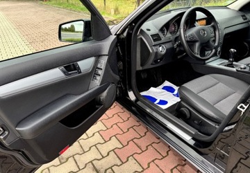 Mercedes Klasa C W204 Limuzyna 1.8 180 K 156KM 2010 Mercedes-Benz Klasa C Parktronik przod tyl Podgrzewane fotele pol-skora el, zdjęcie 17