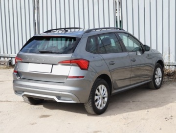 Skoda Kamiq Crossover 1.0 TSI 110KM 2022 Skoda Kamiq 1.0 TSI, Salon Polska, Serwis ASO, zdjęcie 4