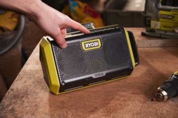 Динамик BLUETOOTH SPEAKERS 18V RYOBI RBT18 +5 Ач