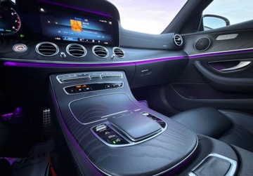 Mercedes Klasa E W213 Kombi Facelifting 2.0 E200 197KM 2020 Mercedes-Benz Klasa E AMG line PANORAMA skory el klapa KAMERA ambiente FUL, zdjęcie 26