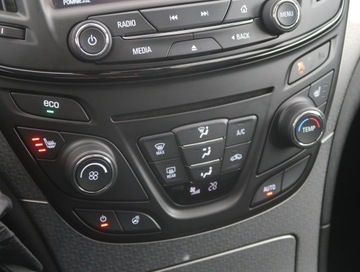 Opel Insignia I Country Tourer 1.6 CDTI Ecotec 136KM 2015 Opel Insignia 1.6 CDTI, Navi, Klima, Klimatronic, zdjęcie 11