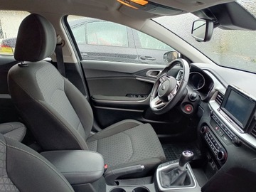 Kia Ceed III Hatchback 1.4 T-GDi 140KM 2019 KIA CEED Combi Van (CD) 1.4 T-GDI 140KM Salon Pl serwis ASO, zdjęcie 22