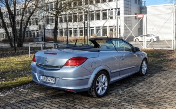 Opel Astra H Cabrio 1.8 ECOTEC 140KM 2007 Opel Astra 1,8 (140KM) Lift 168 tys.km. 1.8 Benzyna 140KM, zdjęcie 3