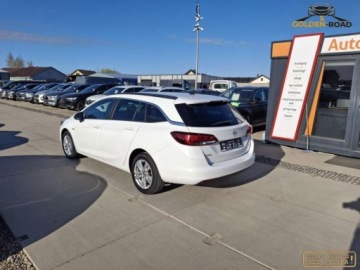 Opel Astra K Sports Tourer 1.6 CDTI 110KM 2018 Opel Astra 1,6 cdti 110KM klima webasto navi LED LUX alu oplacony 1.6, zdjęcie 7