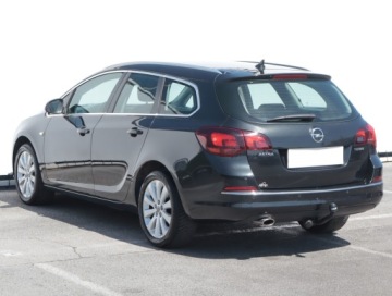 Opel Astra J Sports Tourer Facelifting 1.4 Turbo ECOTEC 140KM 2015 Opel Astra 1.4 T, Skóra, Navi, Klima, Klimatronic, zdjęcie 3